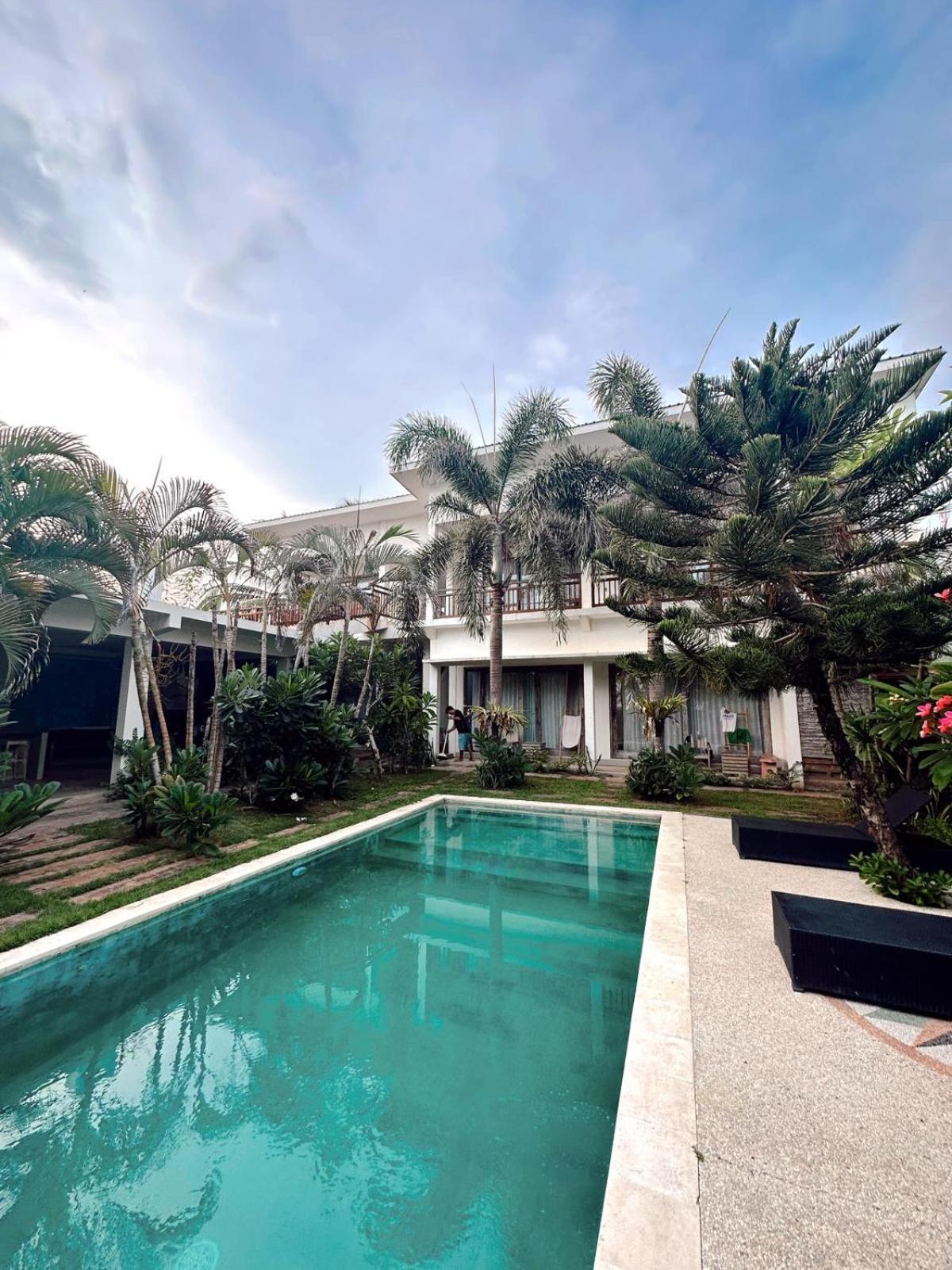 Hi5 Kuta Hotel Kuta  Exterior foto